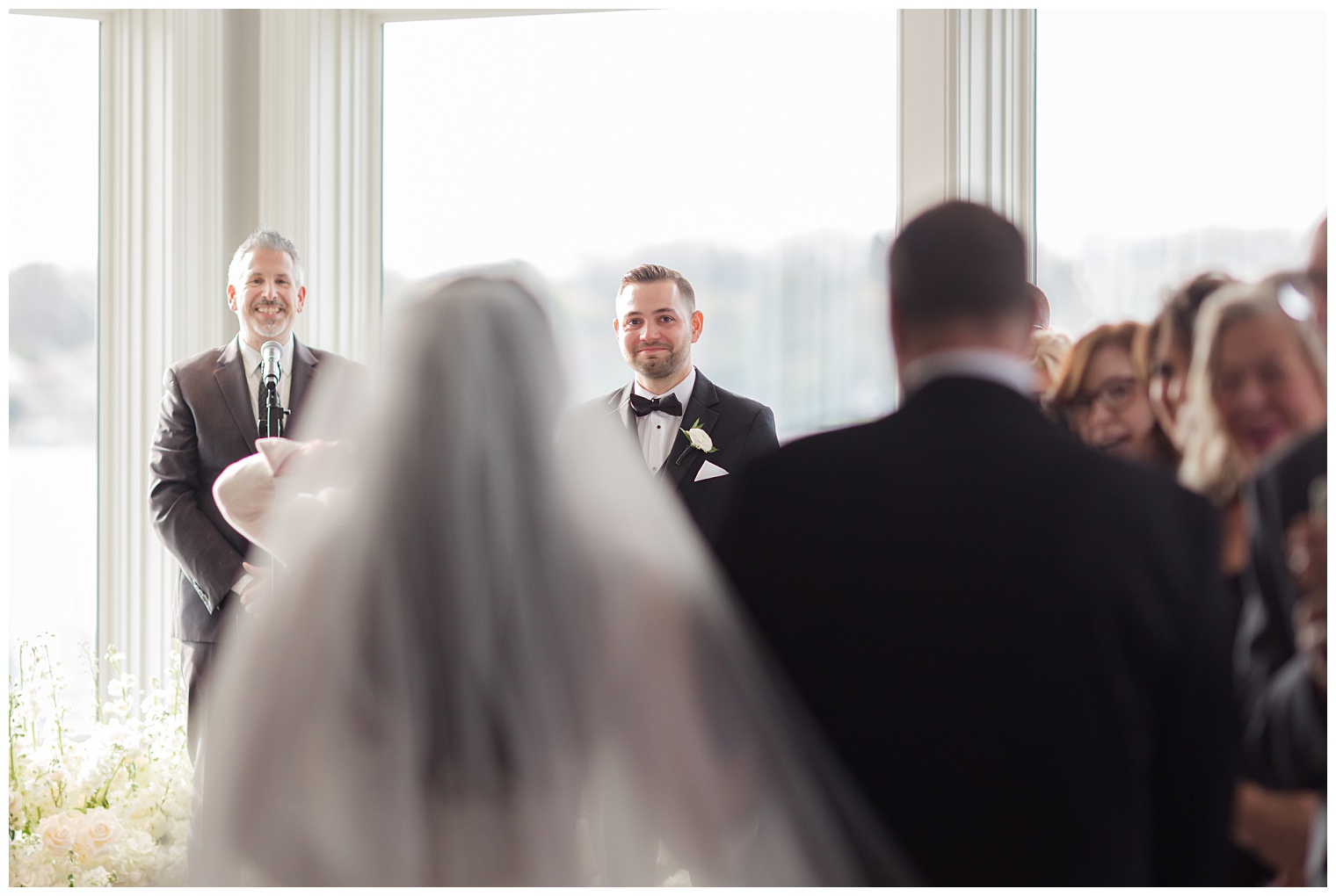 bride walking down to the aisle