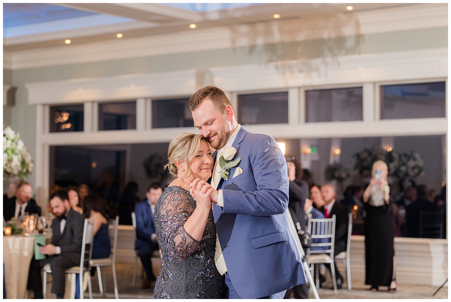 groom dancing with his mother