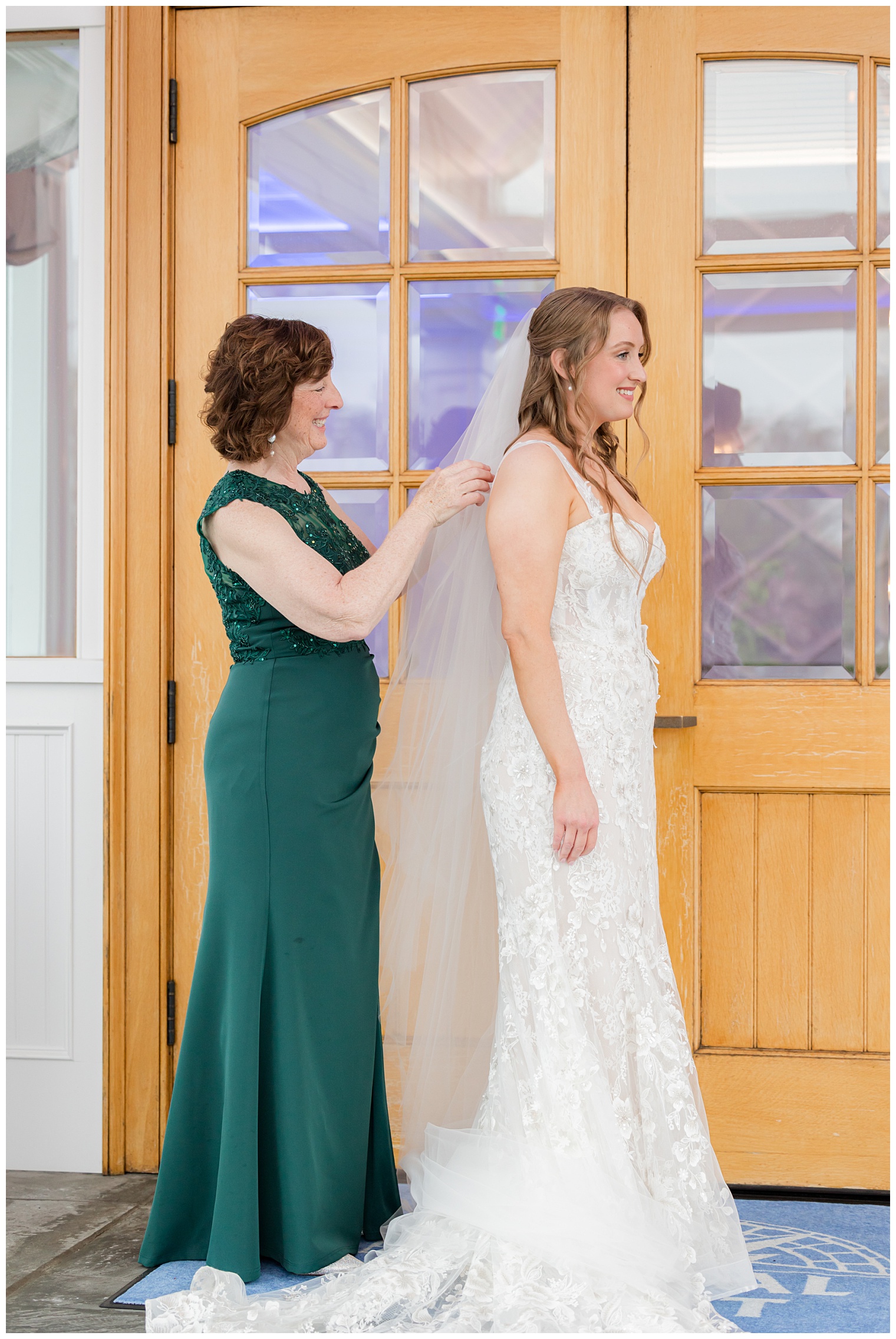 bride with her mother