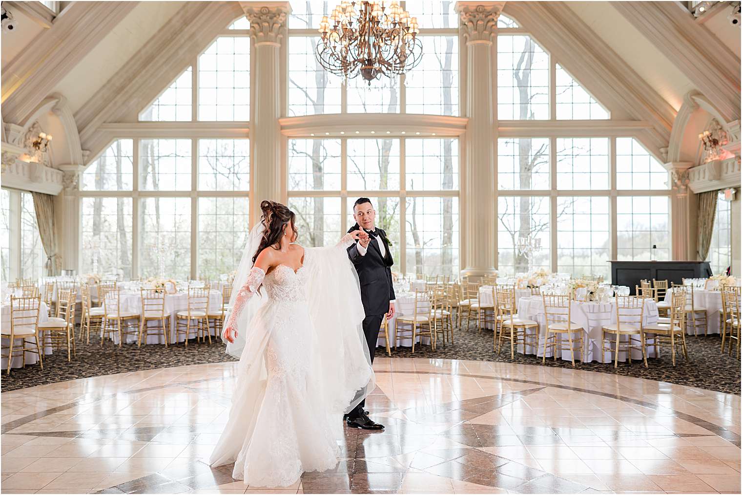 bride and groom first dance at Ashford Estate in Allentown NJ